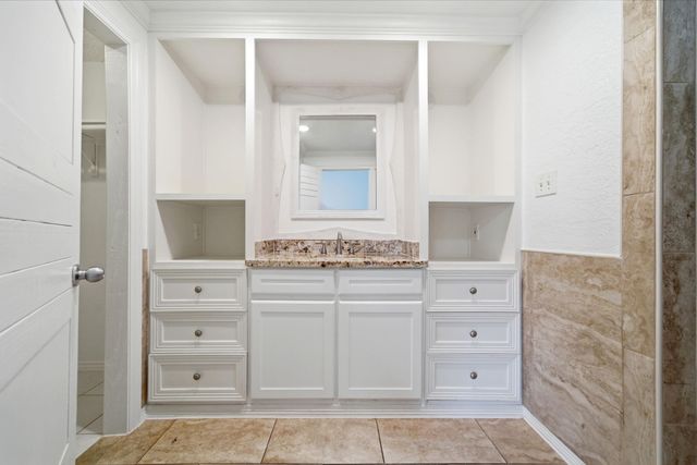 12330 Tambourine Drive, Houston, TX 77477