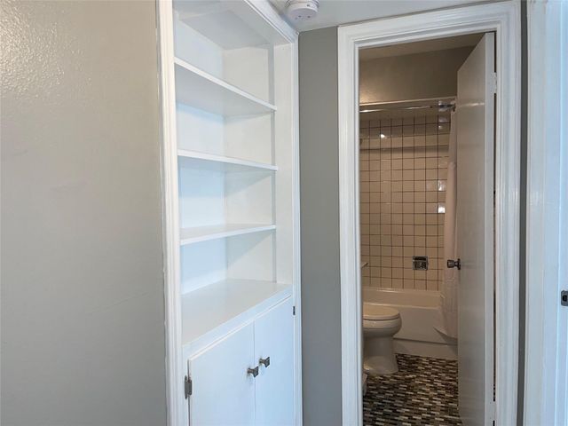 2601 Bellefontaine Street A101, Houston, TX 77025