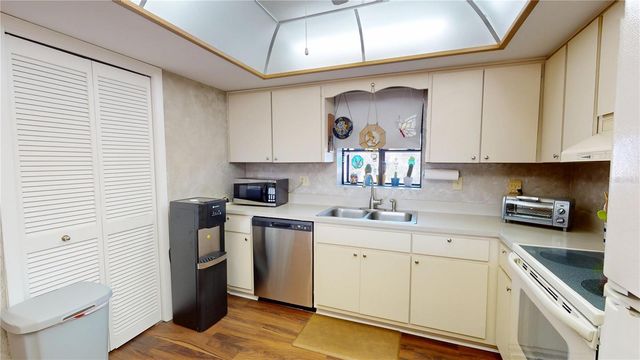 12485 2ND STREET E C103, Treasure Island, FL 33706
