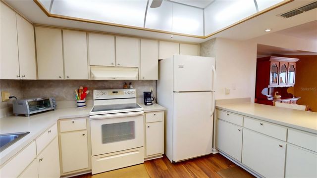 12485 2ND STREET E C103, Treasure Island, FL 33706
