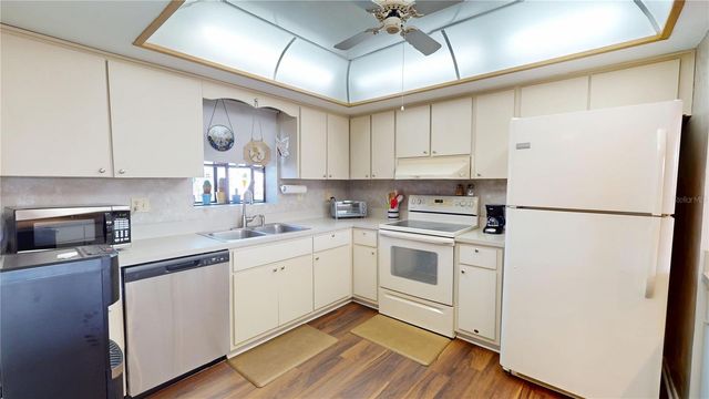 12485 2ND STREET E C103, Treasure Island, FL 33706