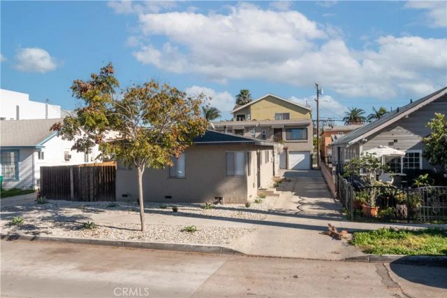 1056 Junipero, Long Beach, CA 90804