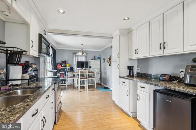44 DELAWARE AVE, Salem, NJ 08079