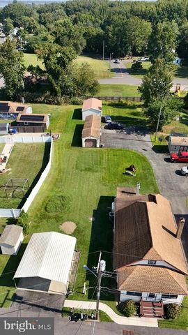 44 DELAWARE AVE, Salem, NJ 08079