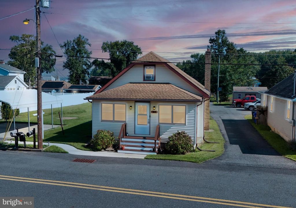 44 DELAWARE AVE, Salem, NJ 08079