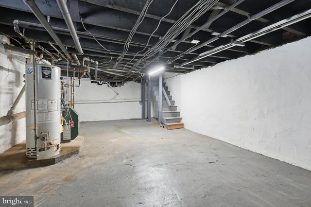 24 MAPLE TER, Clifton Heights, PA 19018