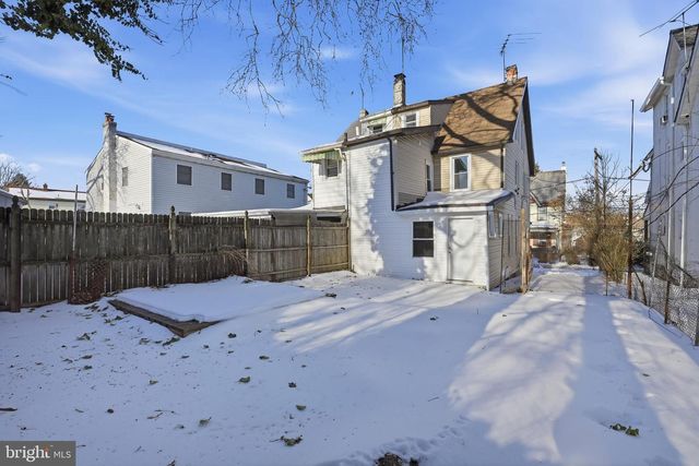 24 MAPLE TER, Clifton Heights, PA 19018