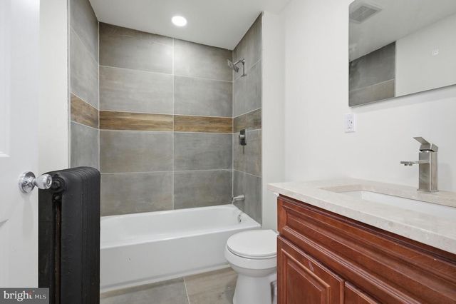 24 MAPLE TER, Clifton Heights, PA 19018