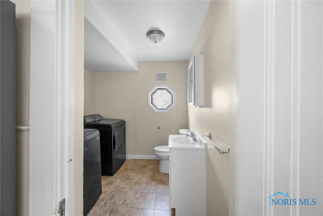 1513 Waverly Avenue, Toledo, OH 43607