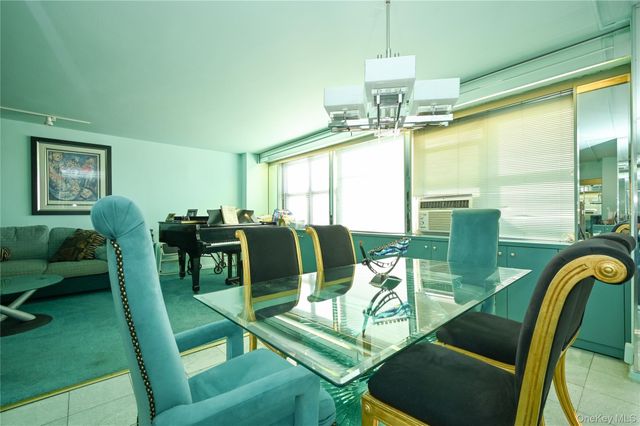 61-20 Grand Central Parkway C 306, Forest Hills, NY 11375