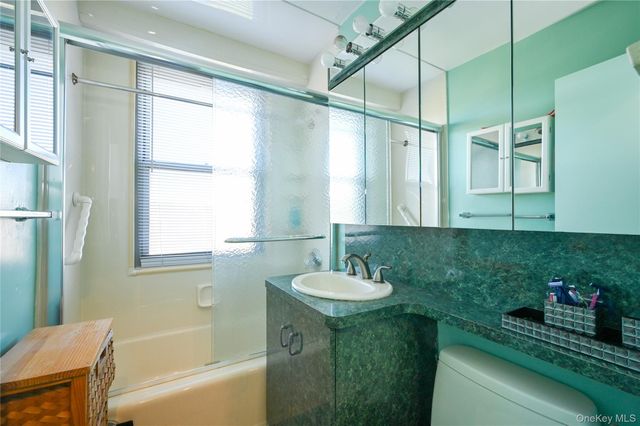 61-20 Grand Central Parkway C 306, Forest Hills, NY 11375