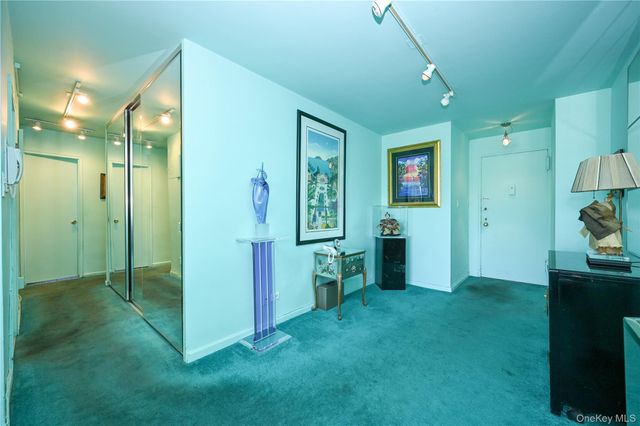 61-20 Grand Central Parkway C 306, Forest Hills, NY 11375
