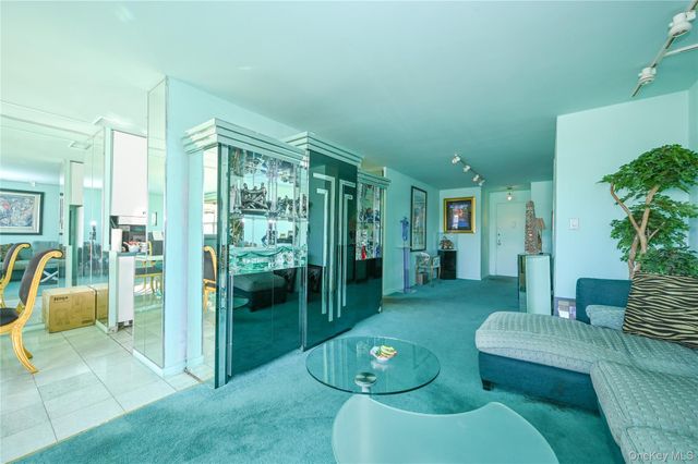 61-20 Grand Central Parkway C 306, Forest Hills, NY 11375