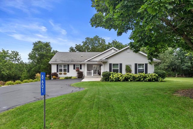 8601 221st AVENUE, Salem, WI 53168