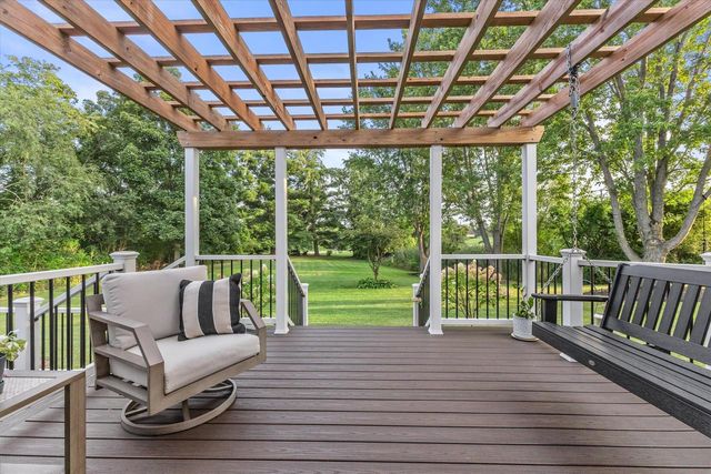 8601 221st AVENUE, Salem, WI 53168