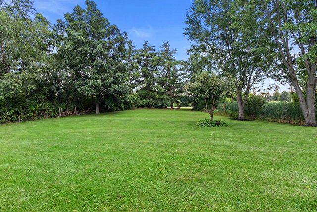 8601 221st AVENUE, Salem, WI 53168