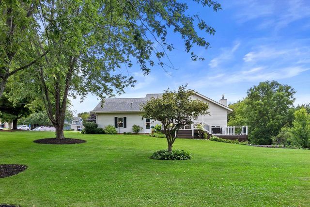 8601 221st AVENUE, Salem, WI 53168
