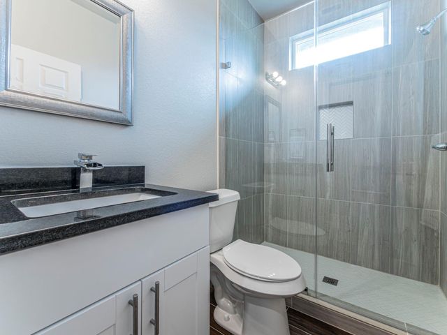 1597 County Road 314, Lexington, TX 78947