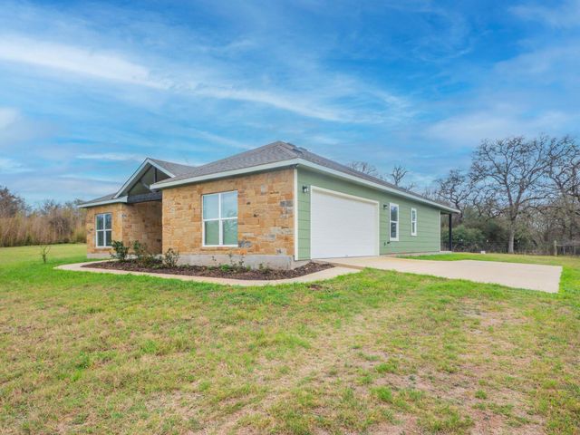 1597 County Road 314, Lexington, TX 78947