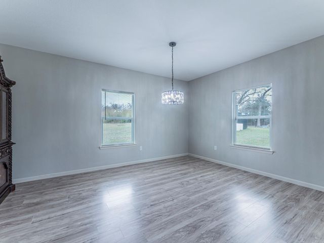 1597 County Road 314, Lexington, TX 78947