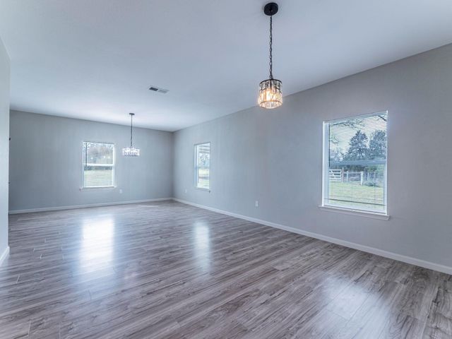 1597 County Road 314, Lexington, TX 78947