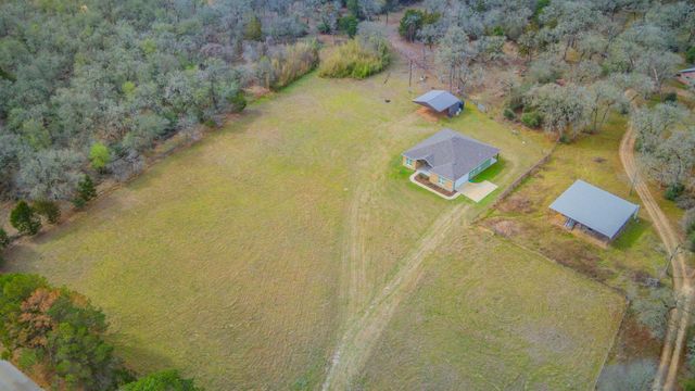 1597 County Road 314, Lexington, TX 78947