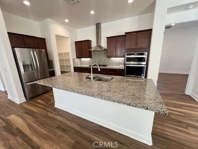 24280 Crestley Drive, Corona, CA 92883