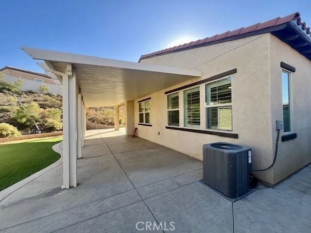 24280 Crestley Drive, Corona, CA 92883