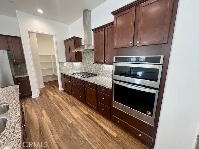 24280 Crestley Drive, Corona, CA 92883