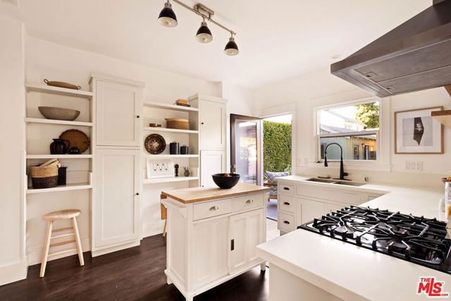 1925 W 41st Street, Los Angeles, CA 90062