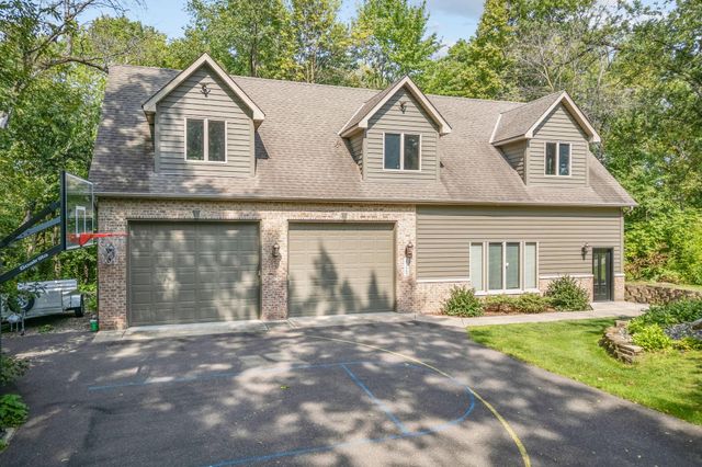 25665 W Comfort Drive, Wyoming, MN 55092