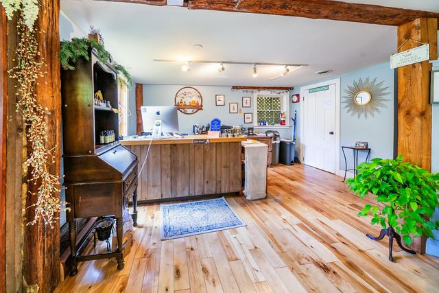 5677 Main Street, Waitsfield, VT 05673