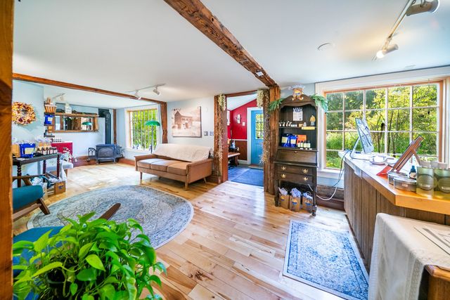 5677 Main Street, Waitsfield, VT 05673