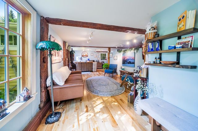 5677 Main Street, Waitsfield, VT 05673