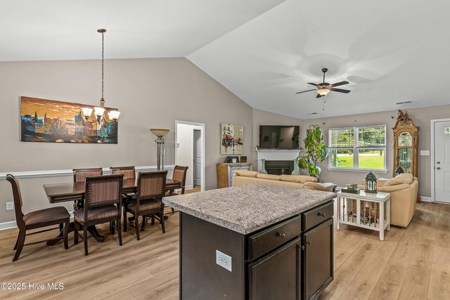 209 Gillcrest Court, Jacksonville, NC 28540