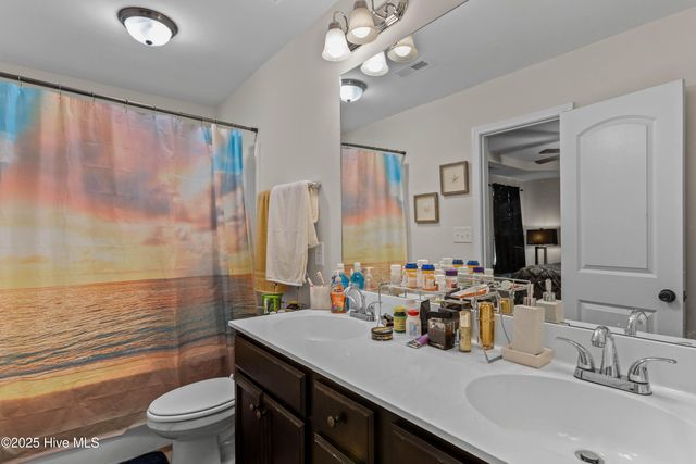 209 Gillcrest Court, Jacksonville, NC 28540