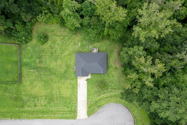 209 Gillcrest Court, Jacksonville, NC 28540