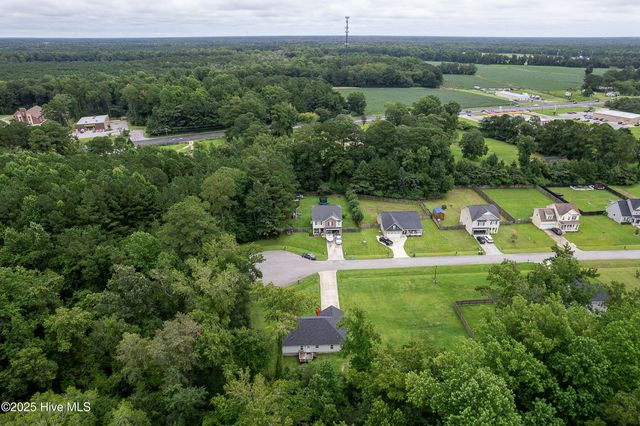 209 Gillcrest Court, Jacksonville, NC 28540