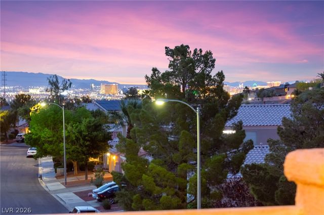 855 Binbrook Drive, Henderson, NV 89052