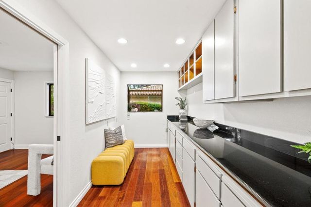 320 Cliff Drive, Aptos, CA 95003