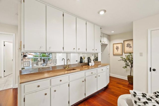 320 Cliff Drive, Aptos, CA 95003