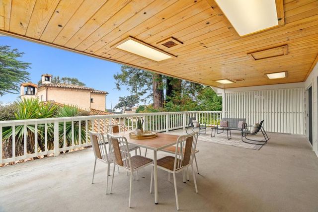320 Cliff Drive, Aptos, CA 95003