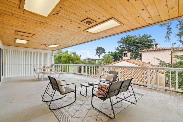 320 Cliff Drive, Aptos, CA 95003