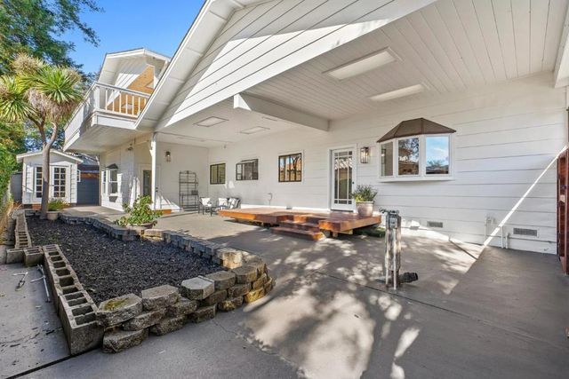 320 Cliff Drive, Aptos, CA 95003