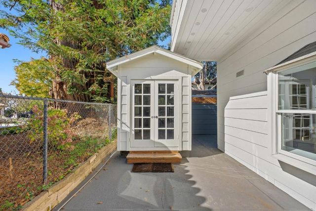 320 Cliff Drive, Aptos, CA 95003