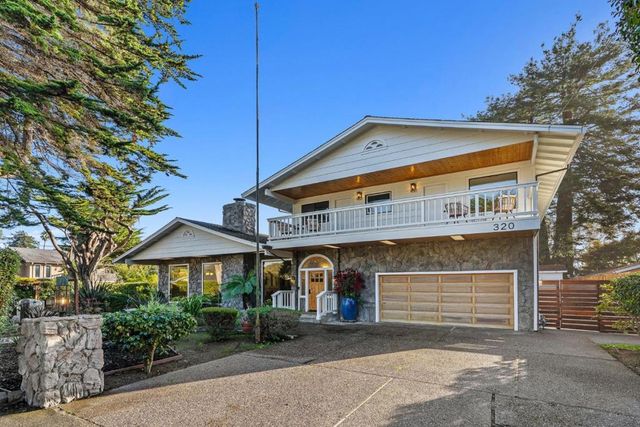 320 Cliff Drive, Aptos, CA 95003