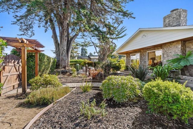 320 Cliff Drive, Aptos, CA 95003