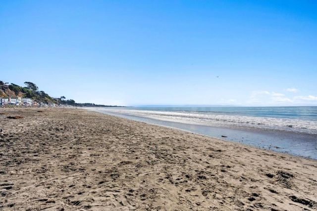 320 Cliff Drive, Aptos, CA 95003