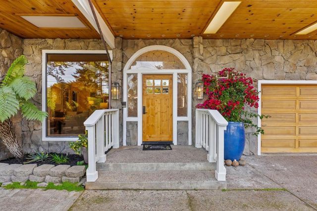 320 Cliff Drive, Aptos, CA 95003