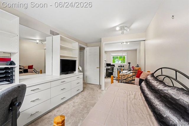 5997 Marble Drive, Troy, MI 48085